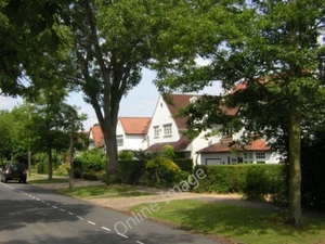 Photo 6x4 Letchworth: Lytton Avenue Letchworth Garden City c2011 - Picture 1 of 1