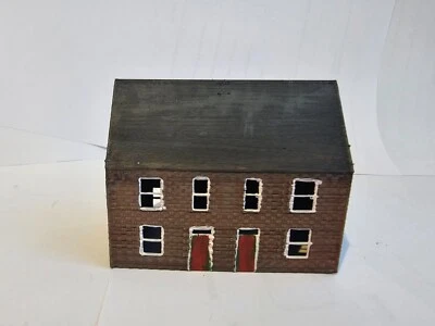 z gauge Brick Terraced house - Image 1 of 3