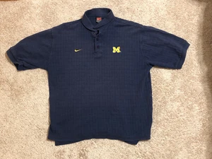 Vintage Men’s Nike Team Blue Embroidered Michigan Wolverines Polo Shirt M - Picture 1 of 4