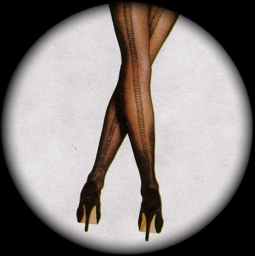 ***REDUZIDO*** Meia-calça sexy preta transparente com tatuagem larga de costura traseira de lurex prata - Imagem 1 de 2