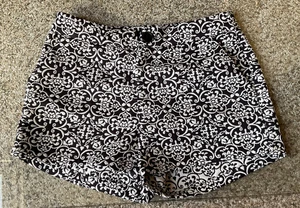 Trixie + Lulu Brokat Shorts | kurze Shorts | schwarz-weiß | Größe 3/4 | Neu ohne Etikett - Bild 1 von 3