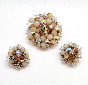 Vintage Elegant Aurora Borelis Crystals faux Pearls Brooch Clip On Earrings Set - Picture 1 of 5