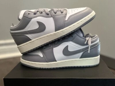 Jordan 1 Low Vintage Grey GS Womens - Size 5Y, 6Y | SHIPS FAST | FREE SHIP Foto 1 de 3