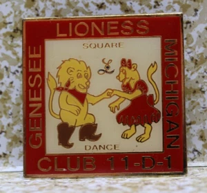 VTG LIONS CLUB GENESEE MICHIGAN 11-D-1 SQUARE DANCE TRADER PIN 1970'S - Picture 1 of 4