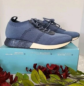 Baretraps Posture Palta Women's Oxford Slip-on Sneakers Sz 9M Blue Steel Snake - Picture 1 of 12