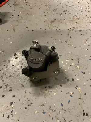 2017 KAWASAKI Z125 PRO BR125JHF RIGHT FRONT BRAKE CALIPER - Image 1 of 4