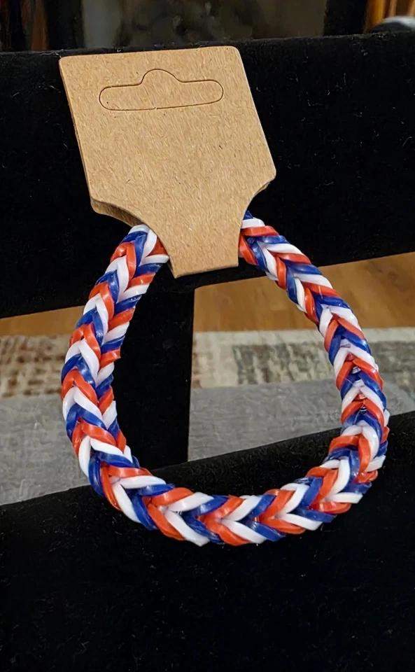 Pulsera Telar Arco Iris Hecha a Mano, El Rojo, Blanco y Azul 6 pulgadas Foto 1 de 1