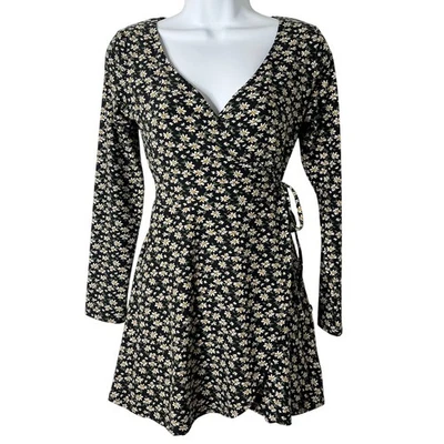 Mini vestido envolvente para mujer Hollister XS estampado floral negro y amarillo manga larga Foto 1 de 4