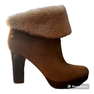 Tacón al tobillo plegable UGG diente de león de piel de oveja talla 8M Foto 1 de 4