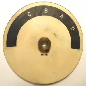RUEDA DE INFORMACIÓN DE PLÁSTICO ZENITH 3 y 1/4" con MONTAJE DE LATÓN: 26-119 - sin grietas - Imagen 1 de 1