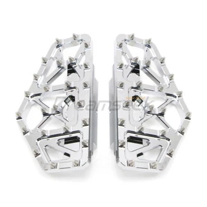 Wide Rear Footpegs Pedal Floorboard Passenger for Harley Dyna Street Bob Softail - Picture 1 of 7