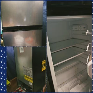 Insignia NS-CF43SS9 4.3 Cu. Ft. Fridge w. Top Freezer - Stainless  - Picture 1 of 3