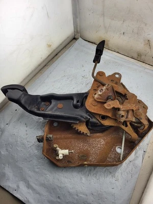 98-04 Ford Ranger EMERGENCY PARKING E BRAKE PEDAL Assembly OEM Truck 99 01 02 03 - Image 1 of 4