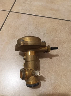 Valvola Tre Vie Presostatica Per Caldaia Immergas - Imagen 1 de 4