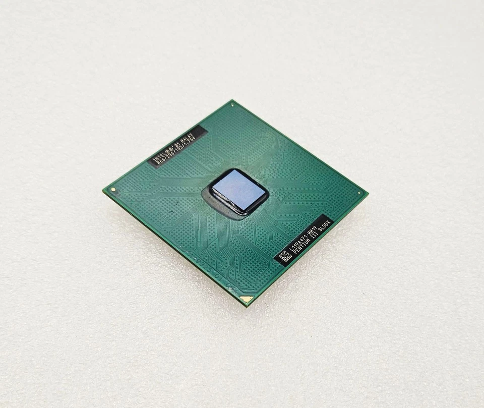 Intel Pentium III 866 MHz 866/256/133/1.75V, SL5DX Socket 370 - Image 1 of 1