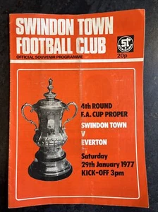 SWINDON TOWN FC V EVERTON - 29 JAN 1977 - Bild 1 von 2