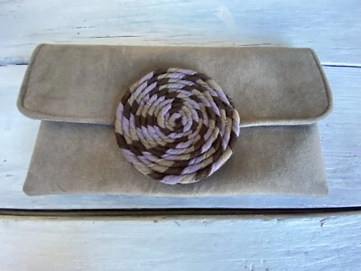 Cartera sin asas de gamuza material gris niña Omaha Nebraska púrpura negra boutique Foto 1 de 4