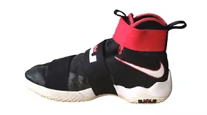 NIKE LeBron Soldier-TEN Negro, Blanco y Rojo Universitario - Talla 7.5 - 844374-016 - Imagen 1 de 17