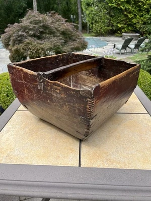 Antique Primitive Chinese Wood Iron Rice Grain Harvest Basket Bucket - Image 1 of 4