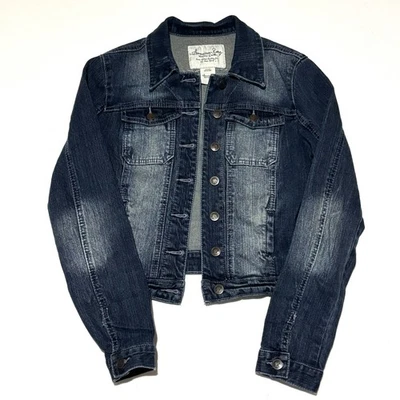 Chaqueta de mezclilla recortada American Rag Y2K lavado oscuro estilo camionero para mujer S Foto 1 de 4