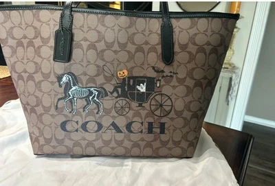 COACH HALLOWEEN CITY TOTE  CW451 - Image 1 of 4