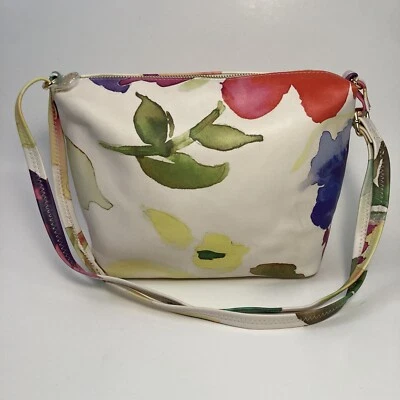 Bolso de mano Kate Landry acuarela floral cartera imitación cuero patrón de verano Foto 1 de 4