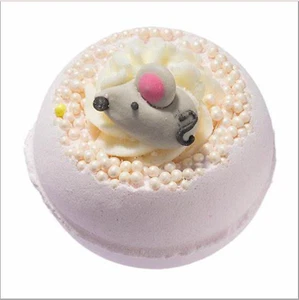 Bomb Cosmetics 160g Bath Bomb - SQUEAKY CLEAN - Picture 1 of 1