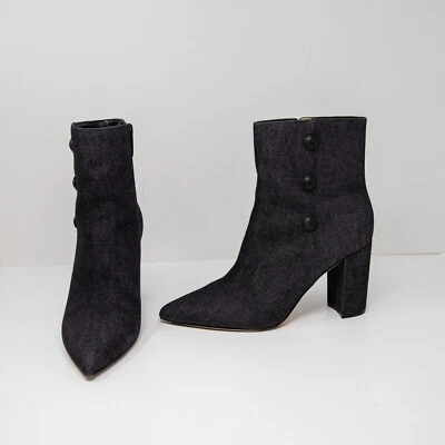 Botines de mezclilla L'Agence Theodora Block tacón alto punta detalle botón Foto 1 de 4