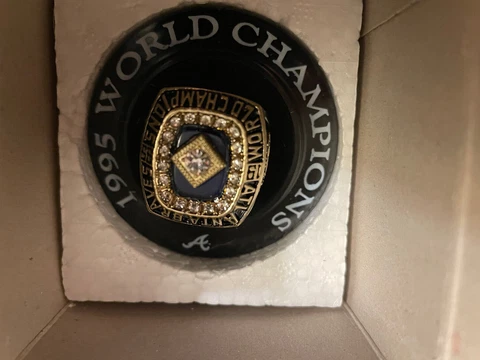 Atlanta Braves 1995 World Series Replica Ring (SGA Turner Field 2015) Cover