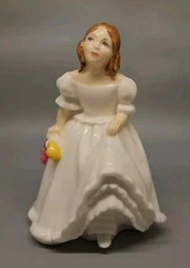 Vintage Royal Doulton England Bone China HN 3043 Lynsey Figurine 5" 1984 - Picture 1 of 7