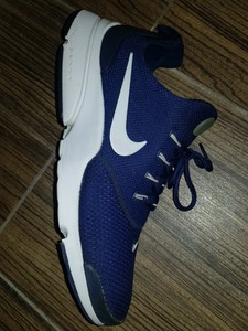 mens navy blue nike trainers