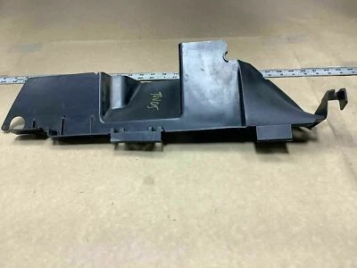 VOLKSWAGEN TOUAREG 2005 7L 3,2 L DELANTERO RT REFUERZO CONDUCTO DE AIRE SOPORTE DE FÁBRICA Foto 1 de 4