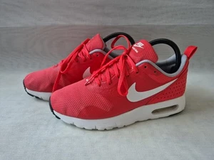Nike Air Max Tavas Womens Red/white Trainers Running Shoes Size UK5,5 EU38,5 VGC - Picture 1 of 17