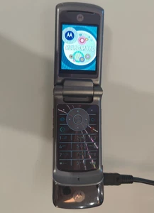 Motorola KRZR K1 Mobile Phone - Picture 1 of 17