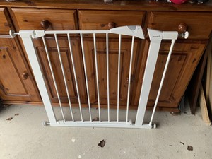 munchkin lindam stair gate