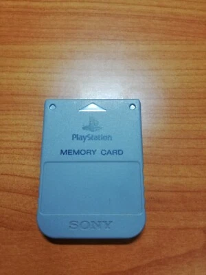 Sony SCPH-1020 1MB Memory Card - Grigio - Immagine 1 di 2