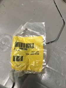 John Deere R85169 Screw Bag Has 4 Screws - Picture 1 of 5