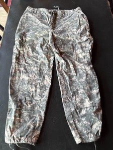 US Army ACU Combat Pants Large Short UCP Cargo Tactical 35-39x26.5-29.5 - Picture 1 of 3