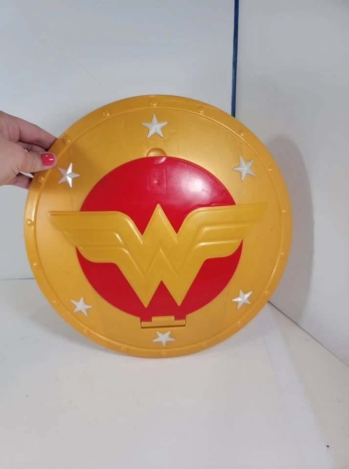 Escudo Mujer Maravilla DC Super Hero Niñas, Sin Discos, Accesorio Disfraz Halloween Foto 1 de 4