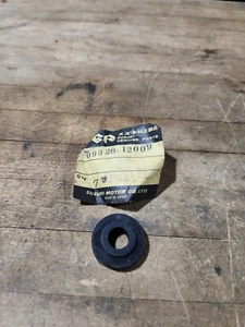 Suzuki GT250 SP370 SP400 T125 T250 T350 T500 Fuel Tank Damper NOS 09320-12009 - Picture 1 of 2