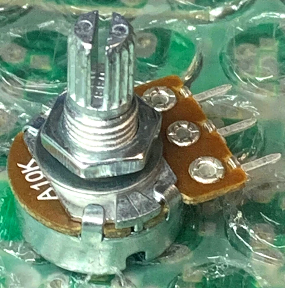 SR PASSIVES Potenziometro Mono Logaritmico 10K ohm 125mW ±20% THT 6mm Alberino zigrinato