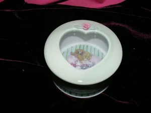 Enesco 2001 Precious Moments Girl With Flowers Covered Trinket Box 853089 - Picture 1 of 8