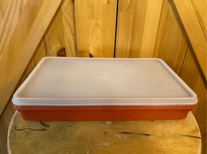 Vintage Tupperware 794-11 Bacon Deli Meat Keeper Container Paprika/Sheer Lid - Picture 1 of 4