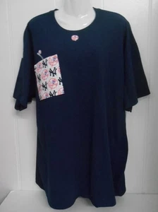 Camiseta Gildan~Talla XL~Reciclada/Adornada Azul Marino S/S con Tema New York Yankees - Imagen 1 de 4