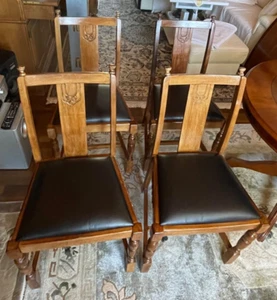 Antike Esszimmer-Stühle, 4 Stühle+ einen Armlehnen Stuhl - Bild 1 von 7