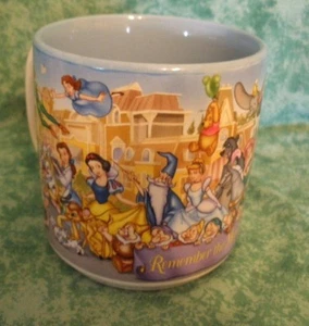 WALT DISNEY WORLD 25TH ANNIVERSARY "REMEMBER THE MAGIC" TASSE ~ 1996 - Bild 1 von 7