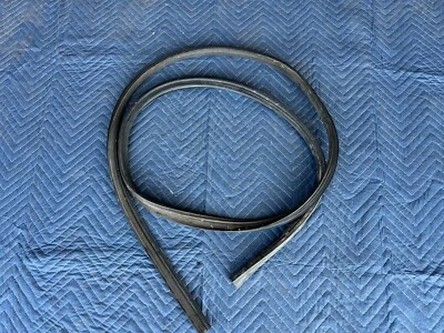 Junta de sello de escotilla trasera para Suzuki SX4 2010-2013 hatchback impermeabilización OE#1346CN Foto 1 de 4