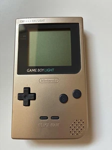 GAME BOY LIGHT Cuerpo Dorado Game Boy Luz - Imagen 1 de 4