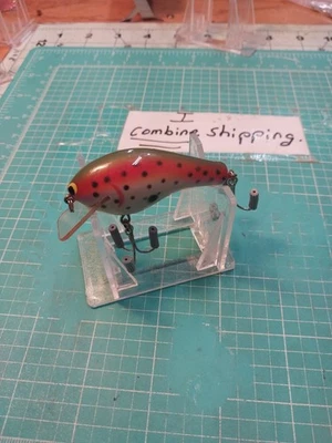 Nuevo billete cuadrado vintage Bagley Crankbait Rainbow Truut todo latón Foto 1 de 4