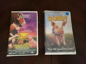 Lot of 2 Pig VHS Tapes Babe and Gordy Sheep Pig Farm Dogs Goose Sheephearding - Foto 1 di 10